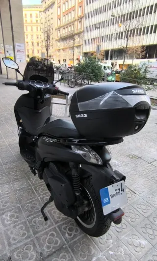 Piaggio Beverly 300cc Police Negra