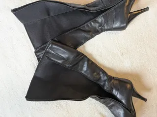 Botas de tacón altas negras