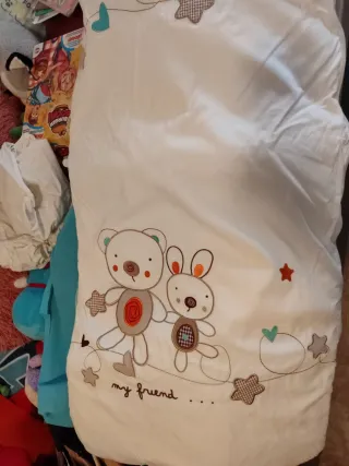 Protector cuna, edredón y saco acoplado al colchón