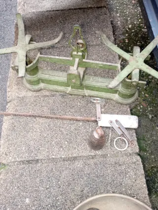 2 Balanzas antiguas de latón