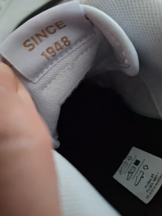 Zapatillas Puma Shuffle Blancas y Doradas