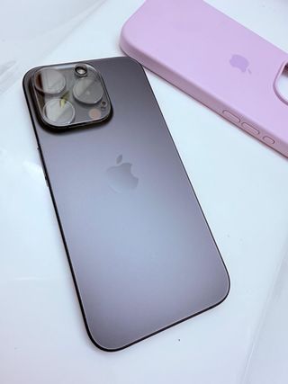 iPhone 15 Pro Nero/Viola