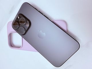 iPhone 15 Pro Nero/Viola