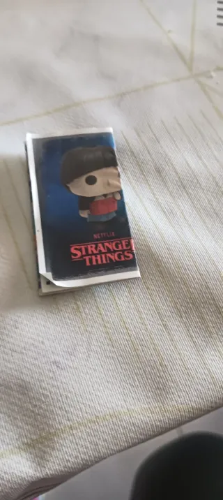 Lote8. Papelitos Stranger Things