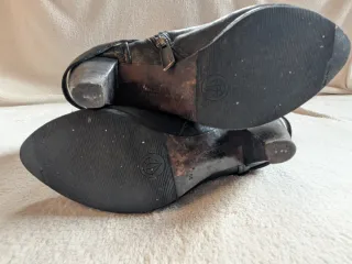 Botas altas de cuero negras