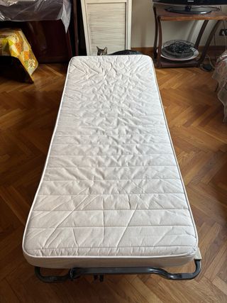 Letto pieghevole con materasso