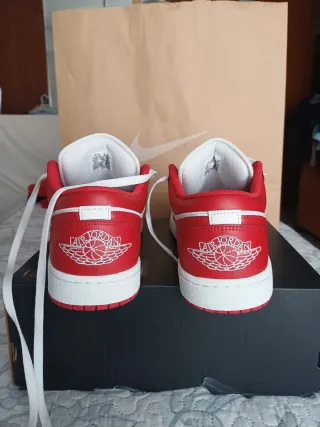 Jordan 1 Low Rojas y Blancas