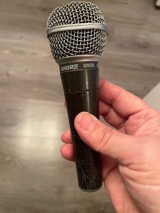 2 Micros Shure SM58