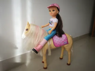 Nancy con su caballo
