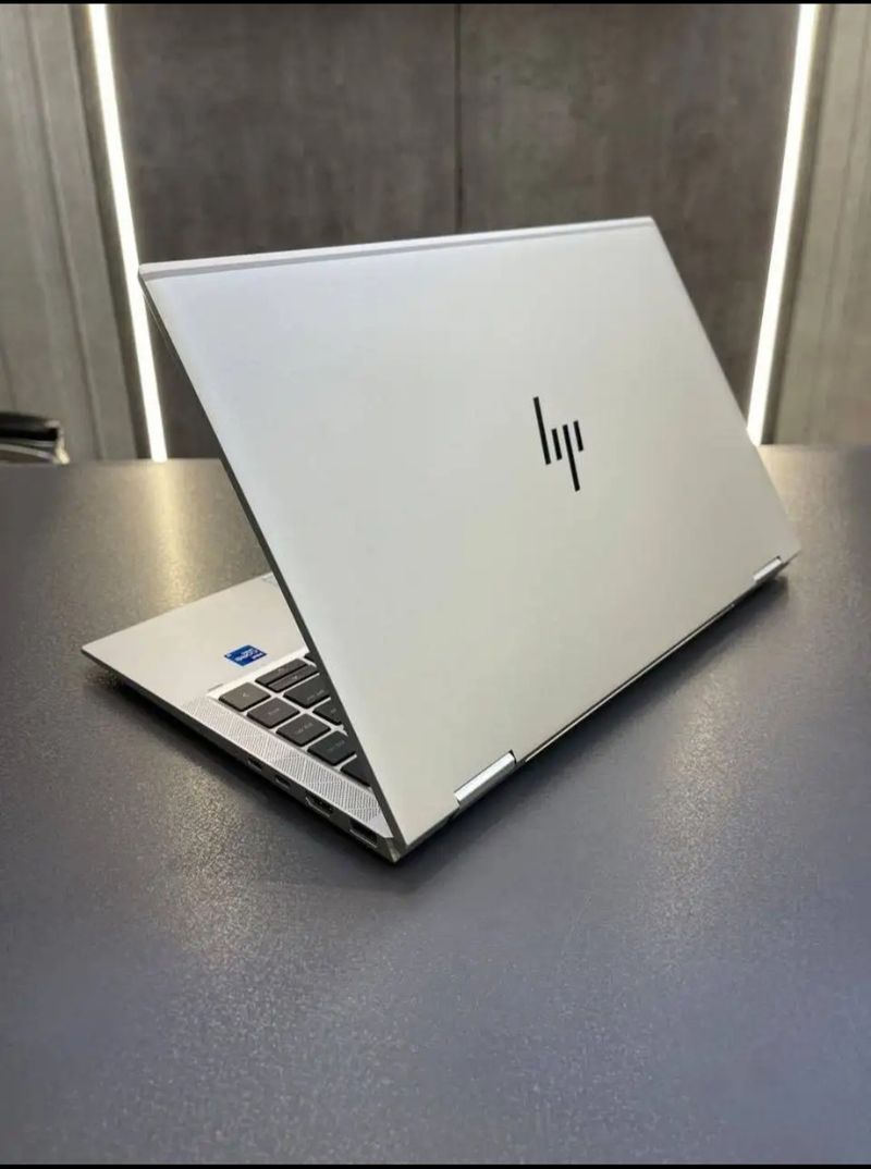 HP EliteBook x360 1040 G8 i5 11ªGe 16GB 14″ táctil afbeelding 3