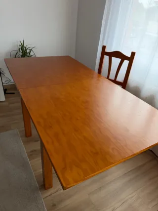Mesa y 4 Sillas Comedor Madera