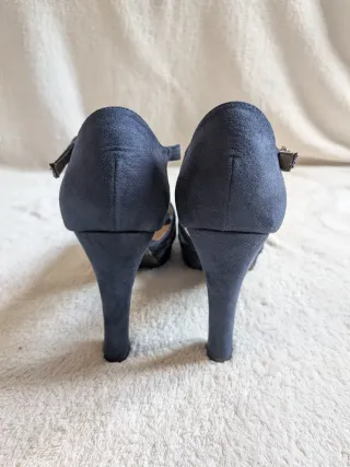 Tacchi da festa blu con strass