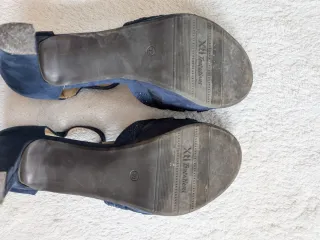 Tacchi da festa blu con strass