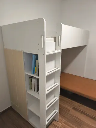 Cama alta blanca Ikea