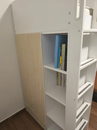 Cama alta blanca Ikea