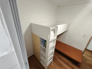 Cama alta blanca Ikea