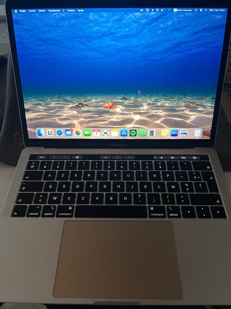 MacBook Pro 13-inch (2020, Intel Corei5, Touch Bar afbeelding 3