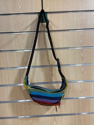 Lote 3 Riñoneras Nuevas (Liquidación)