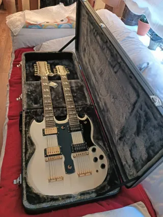 Luthiers guitarras bajo TARRAGONA