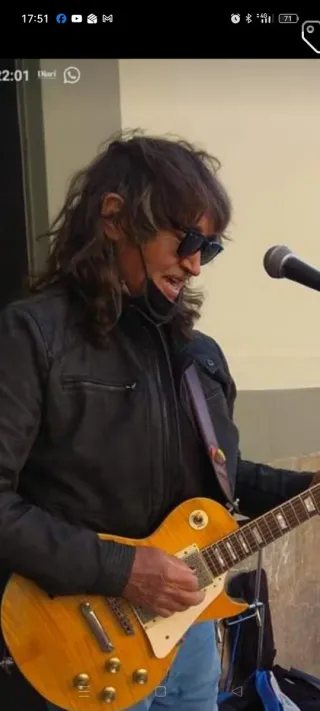 Luthiers guitarras bajo TARRAGONA