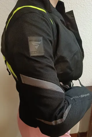 Chaqueta Moto SHIMA Mujer Negra y Amarilla