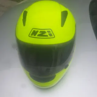 Casco de moto NZi amarillo fluorescente