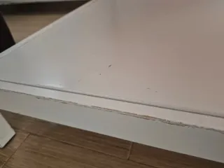 Mesa auxiliar Ikea madera y blanco