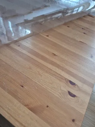 Mesa auxiliar Ikea madera y blanco