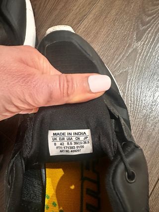 Zapatillas Salomon Negras y Blancas