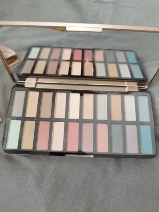 Lote 4 paletas sombras de ojos.