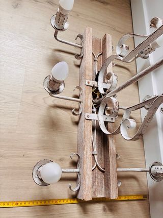 Lámpara rústica hierro y madera