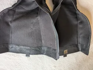 Botas altas de cuero y ante negro