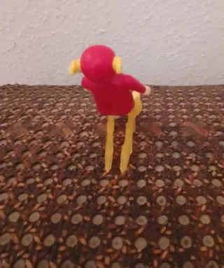 Muñeco Kinder Flash DC