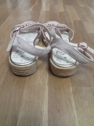 Sandalias MTNG Talla 38 Beige y Dorado