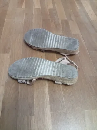 Sandalias MTNG Talla 38 Beige y Dorado