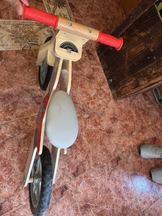 Moto de madera para niños