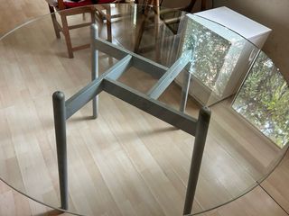 Mesa redonda cristal y aluminio
