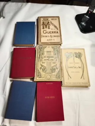 Raccolta di libri antichi del XIX secolo