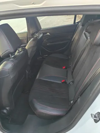 Peugeot 308 2015