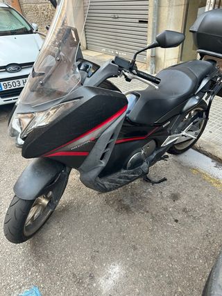 Honda Integra 750 Scooter Negra