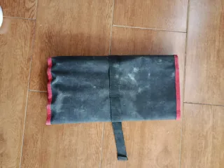 Porta herramientas enrollable parat