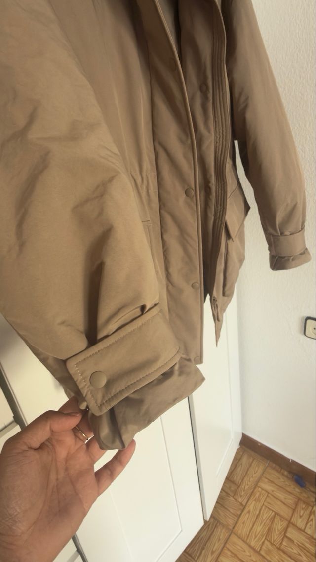 Abrigo Uniqlo Talla L Beige