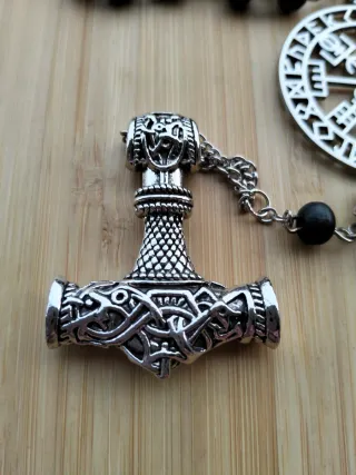 Rosario Martello Thor Vikingo