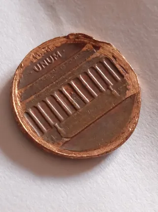 MONEDA 1 CENTAVO LINCOLN.19??.ERROR MAL RECORTADA.