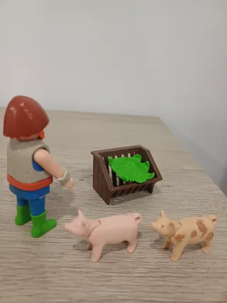 Playmobil Granja con Cerdos y Cubo
