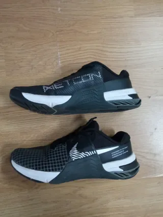 Zapatillas Nike Negro y Blanco