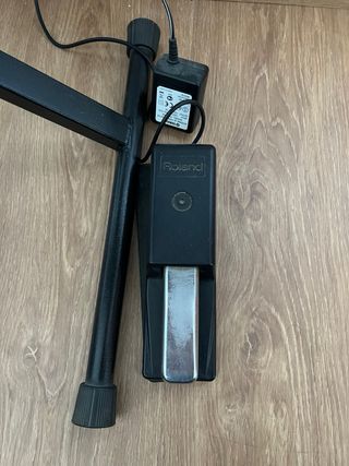 Teclado Yamaha Piaggero NP-V80 + Soporte + Pedal