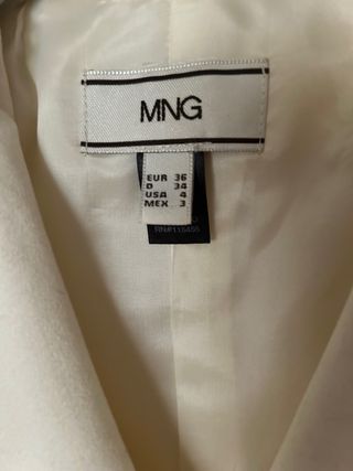 Traje MNG blanco chaqueta y pantalón