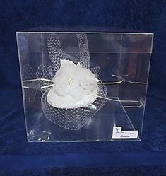 Tocado Annette, blanco, 3 flores, velo y plumas