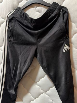 Chándal Adidas Negro con Rayas Blancas